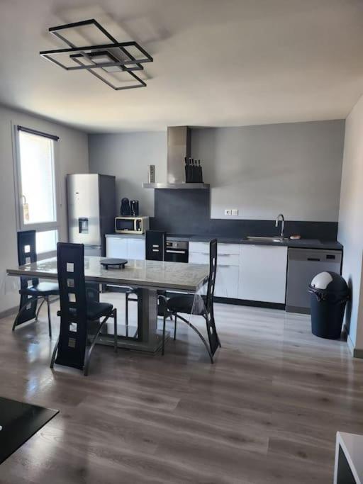 Appartement Sandonato Clermont-lʼHérault Exterior foto